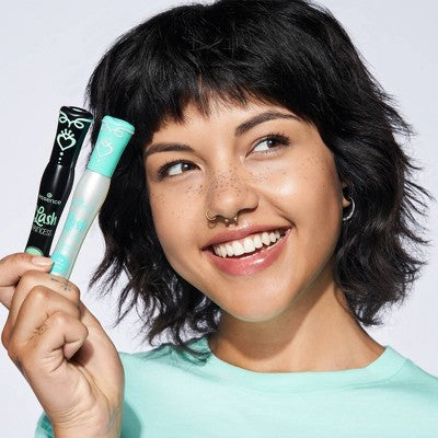 essence 2025 Holiday Lash Quad - Imperfect Box