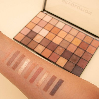 Makeup Revolution Maxi Reloaded  Eyeshadow Palette Ultimate Nudes 0.27oz - Imperfect Container