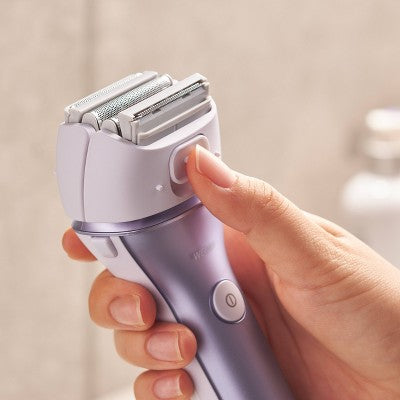 Panasonic Women's 4 Blade Shaver - Imperfect Box